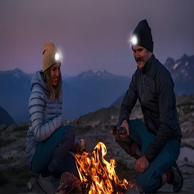 Καπέλο ακουστικών μουσικής ΚΑΠ Bluetooth προβολέων οδηγήσεων για τα Χριστούγεννα, γενέθλια, άτομα