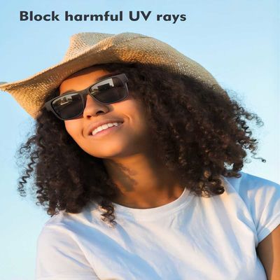 Γυναίκες Bluetooth Sunglasss ανδρών με τους ομιλητές και τα ανοικτά γυαλιά μουσικής αυτιών Mics ακουστικά έξυπνα